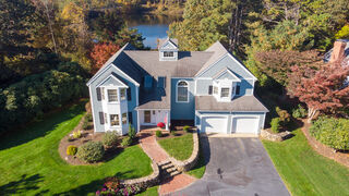 Photo of 47 Stoney Pond Circle Marstons Mills, MA 02648