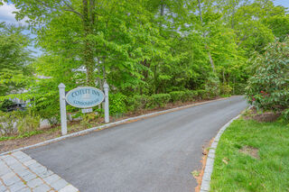 Photo of 925 Main Street Cotuit, MA 02635