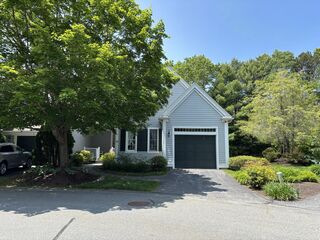 Photo of real estate for sale located at 10 Mayfair Court Mashpee, MA 02649