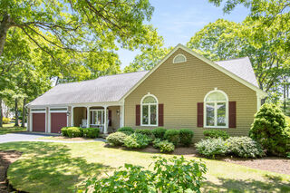 Photo of 9 Dacey Drive Centerville, MA 02632