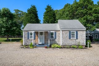 Photo of 90 Seaview Avenue South Yarmouth, MA 02664