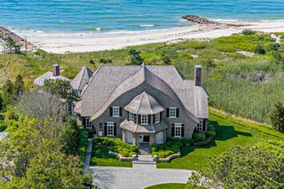 Photo of real estate for sale located at 391 Sea View Avenue Osterville, MA 02655