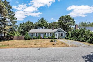 Photo of real estate for sale located at 114 Witchwood Road South Yarmouth, MA 02664