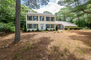 Photo of real estate for sale located at 15 Heritage Drive Orleans, MA 02653