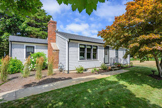 Photo of real estate for sale located at 9 Locust Avenue West Barnstable, MA 02668