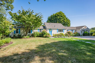 Photo of real estate for sale located at 571 South Main Street Centerville, MA 02632