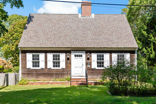 Photo of 426 Old Post Road Cotuit, MA 02635