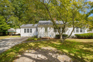 Photo of real estate for sale located at 4 Raymond Avenue South Yarmouth, MA 02664
