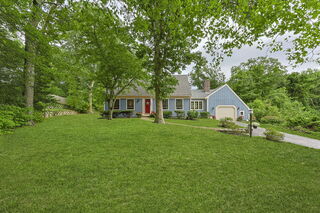 Photo of 7 Horseshoe Circle Sandwich Village, MA 02563