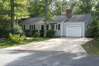 Photo of 19 Oriole Lane Marstons Mills, MA 02648
