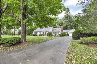 Photo of 473 Davisville Road East Falmouth, MA 02536