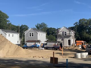 Photo of 5 Bigelow Lndg Road Waquoit, MA 02536