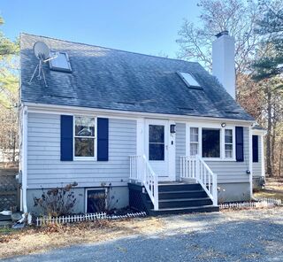 Photo of real estate for sale located at 86 Lowell Road Mashpee, MA 02649