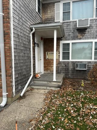 Photo of 428 Main Street West Dennis, MA 02670