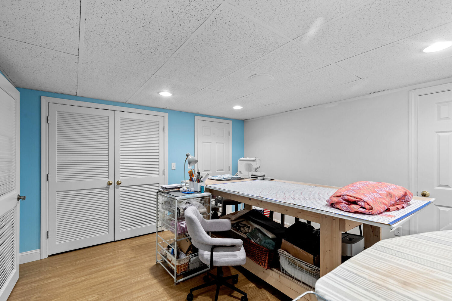 6 Moon Compass Sandwich Village, MA 02563