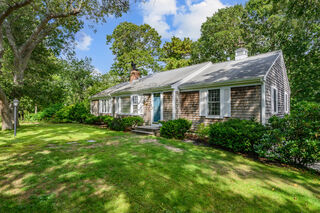 882 West Yarmouth Road Image