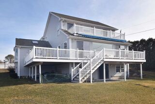 Photo of real estate for sale located at 15 Robertson Road Narragansett, RI 02882